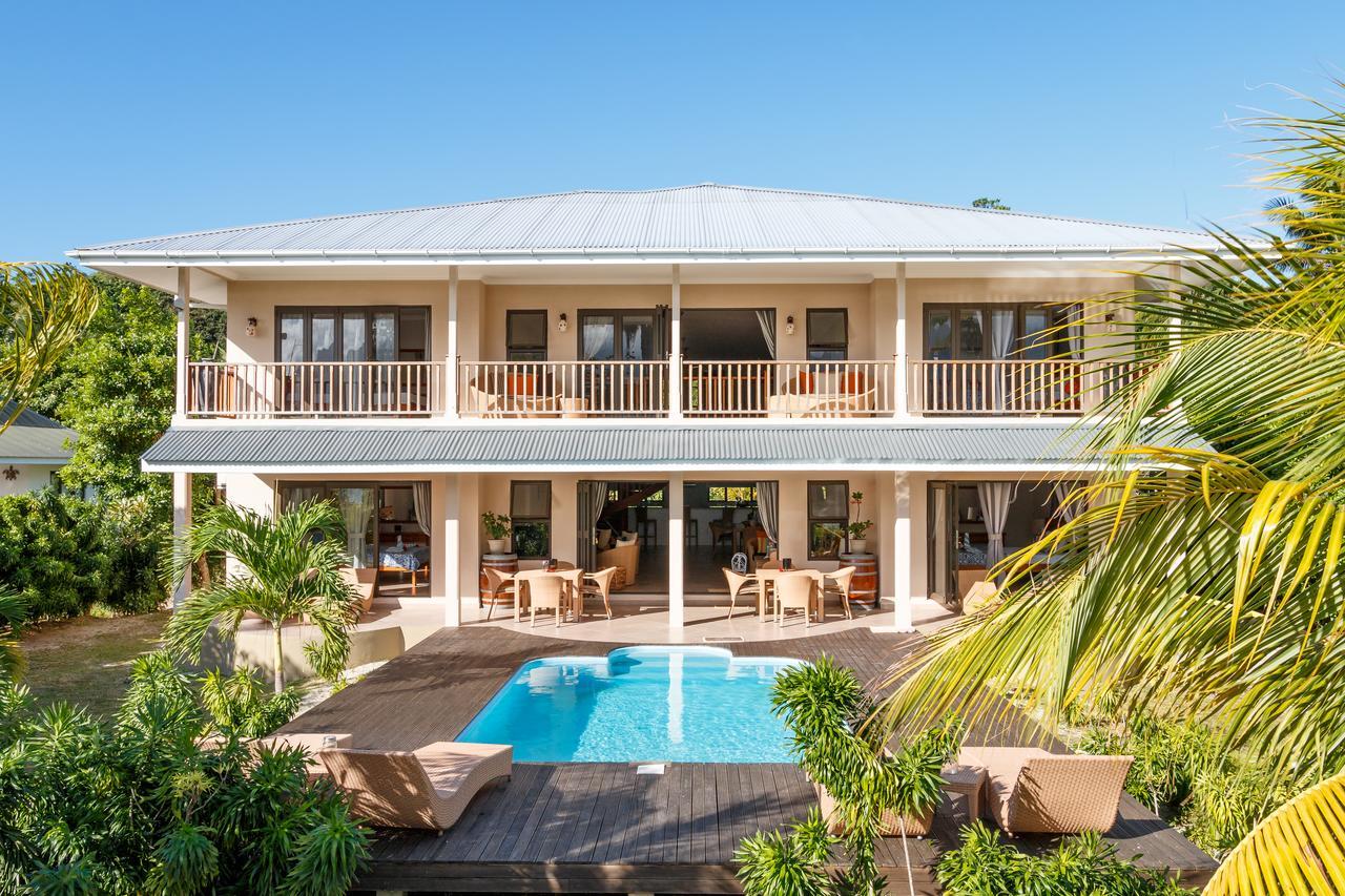 Surf Tropical Villa Seascape Cerf Island Exterior photo